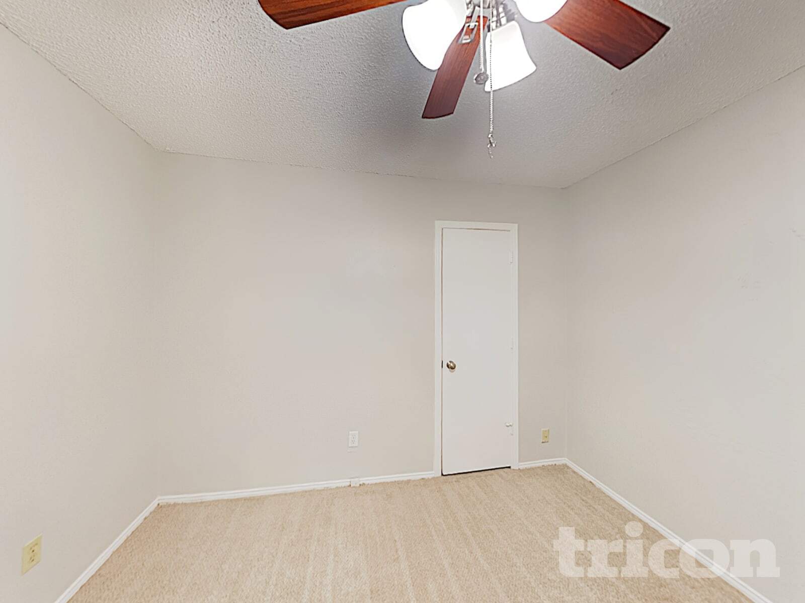 Building Photo - 835 Live Oak Dr