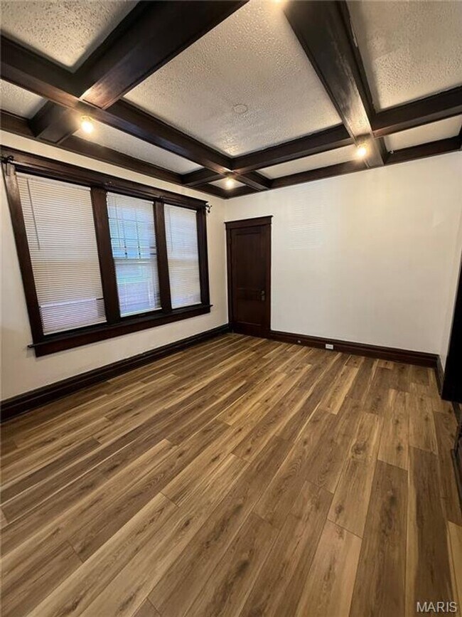 Building Photo - 5428 Nottingham Ave