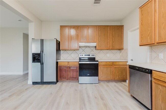 Building Photo - 8011 Running Water Dr