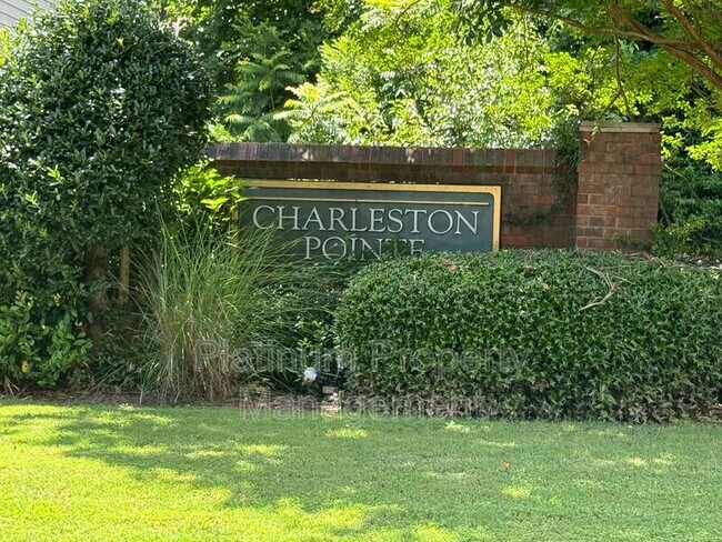 Building Photo - 2262 Charleston Pointe SE
