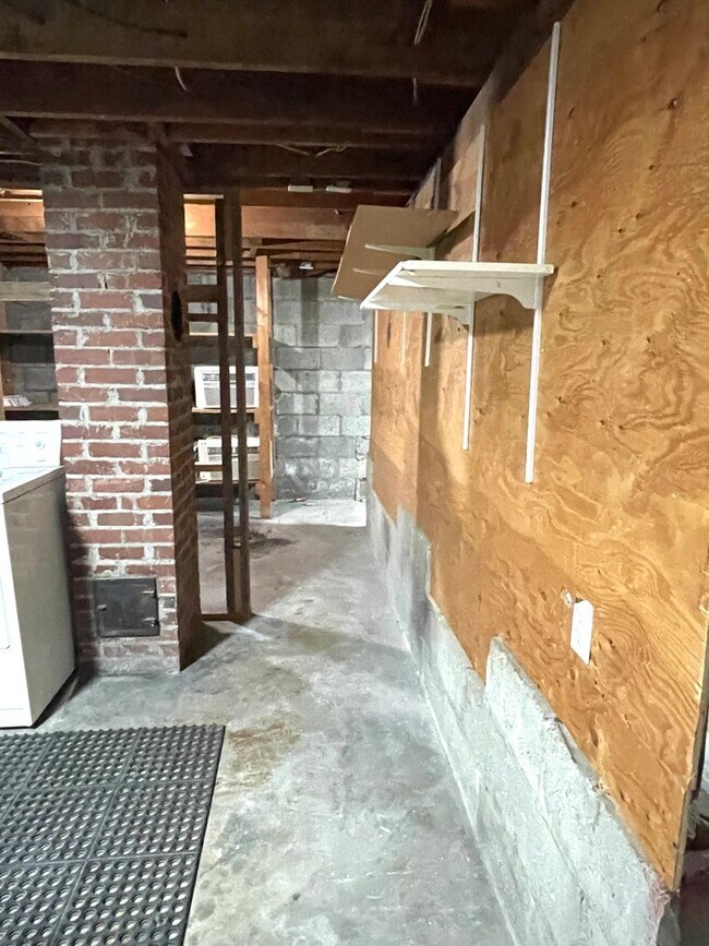 Building Photo - Completely Remodeled Three Bedroom One Bath in Richland - Move in Ready!!