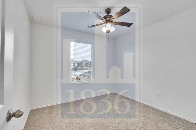 Building Photo - 304 Azua Path