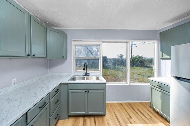 Building Photo - 2814 NW 34th St