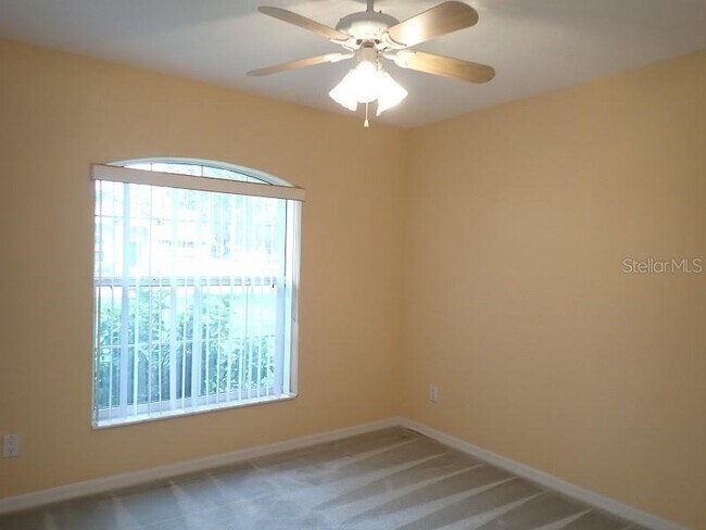 Building Photo - 12 Point of Woods Dr