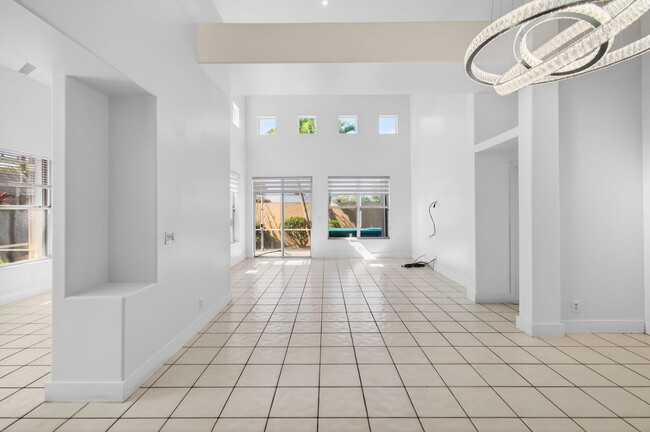 Building Photo - 7848 Travelers Tree Dr