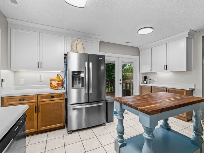 Building Photo - Bridlewood Subdivision!