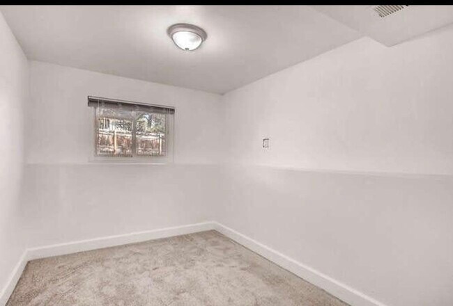 Building Photo - 10418 Jellison Way