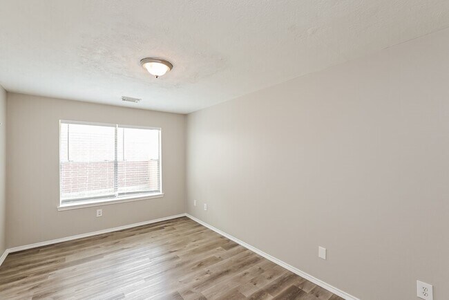 Building Photo - 3306 Coldwater Canyon Ln