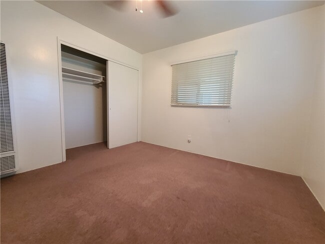 Building Photo - 310 La Paloma St