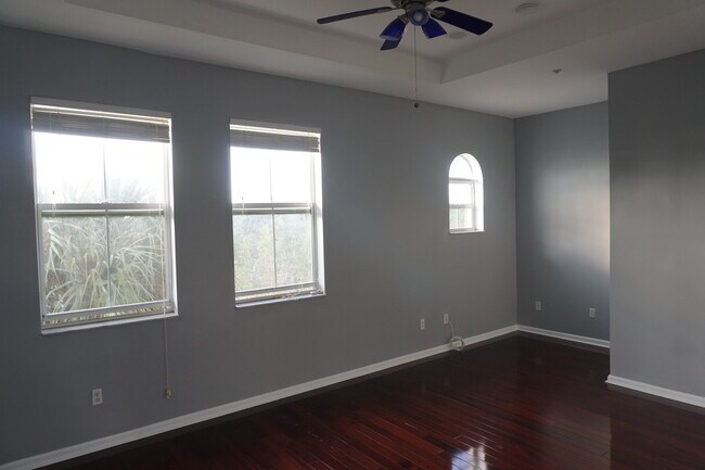 Building Photo - 3919 Passion Flower Rd