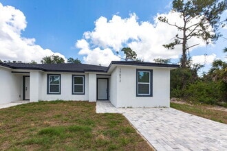 Building Photo - BRAND NEW Construction, 3 bed / 2 bath Ren...