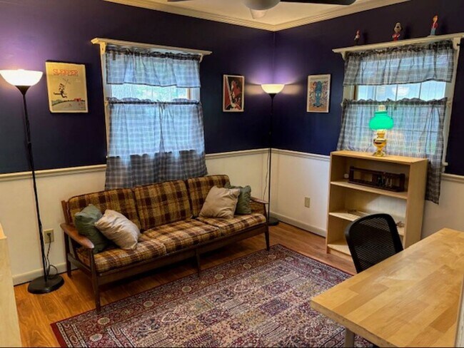 Building Photo - LAKE HOUSE...Furnished & Utilities/Wifi Included