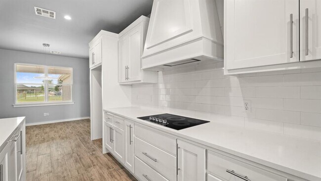 Building Photo - 12624 E Hefner Rd