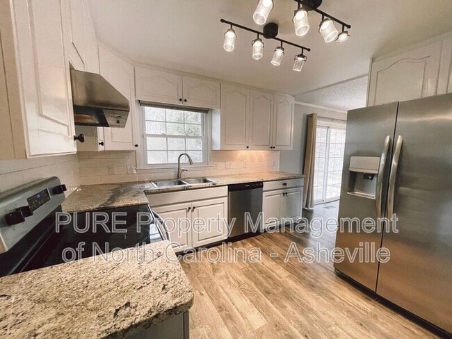 Building Photo - 68 Wake Robin Way