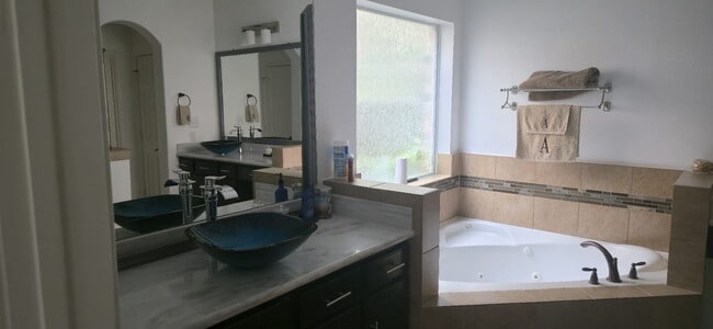 Building Photo - 8153 Tranquil Lake Way
