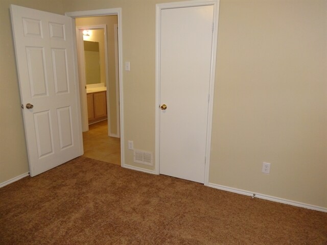 Building Photo - 6448 Royal Cedar Dr