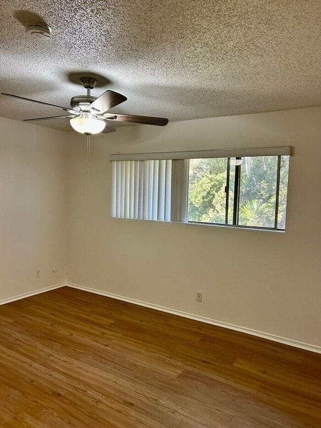 Building Photo - REALLY NICE 2BD & 1.5BA TOWNHOME IN FULLERTON