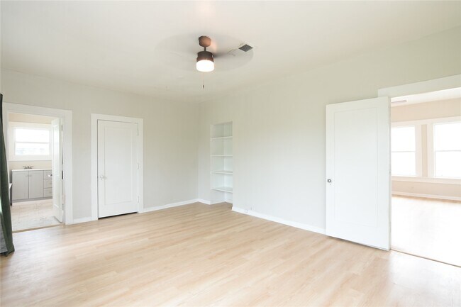 Building Photo - 615 Pacific St