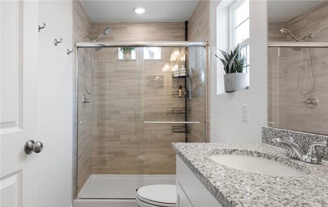 Building Photo - Beautiful Single Family Home | Aurora