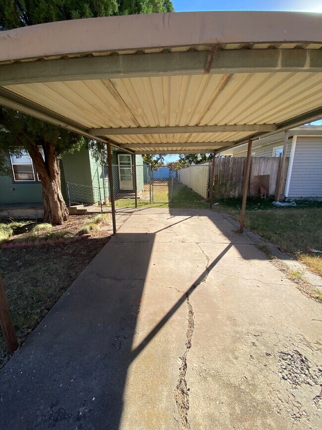 Building Photo - 3303 35th St