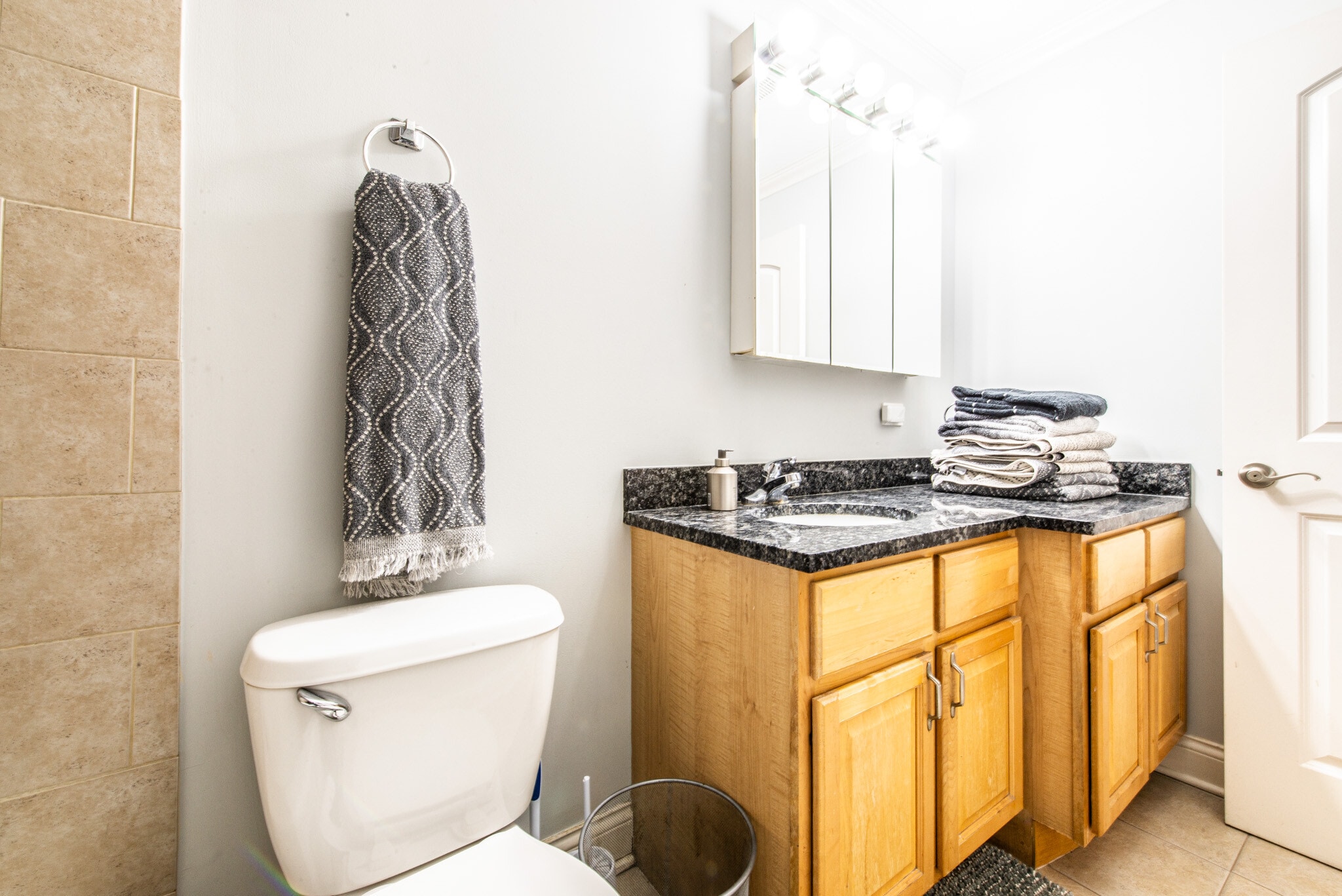 Building Photo - 5027 N East River Rd