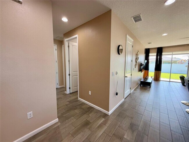 Building Photo - 1685 Gentle Breeze Dr