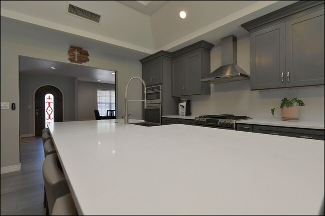 Building Photo - Coming Soon!