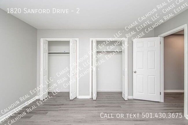 Building Photo - 1820 Sanford Dr