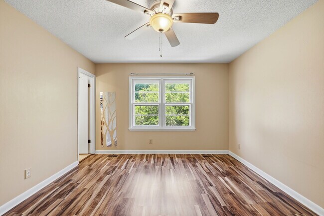 Building Photo - 5914 Ormskirk Dr