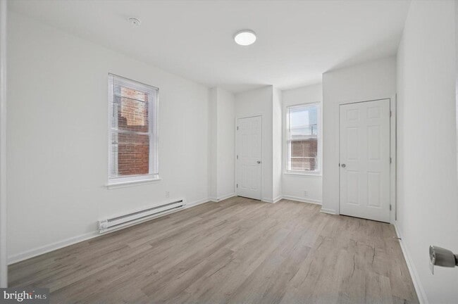 Building Photo - 705 S 60th St