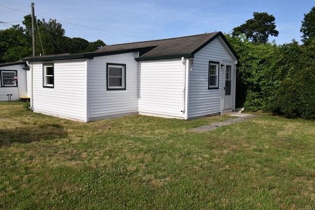 Primary Photo - 37 Dudley Ln