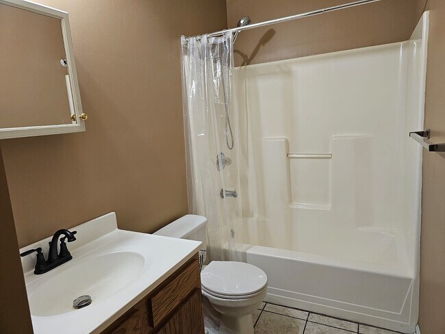 Bathroom#2 - 240 Highland Blvd