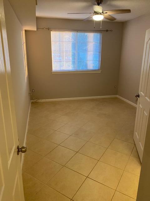 Building Photo - 9857 Baywinds Blvd