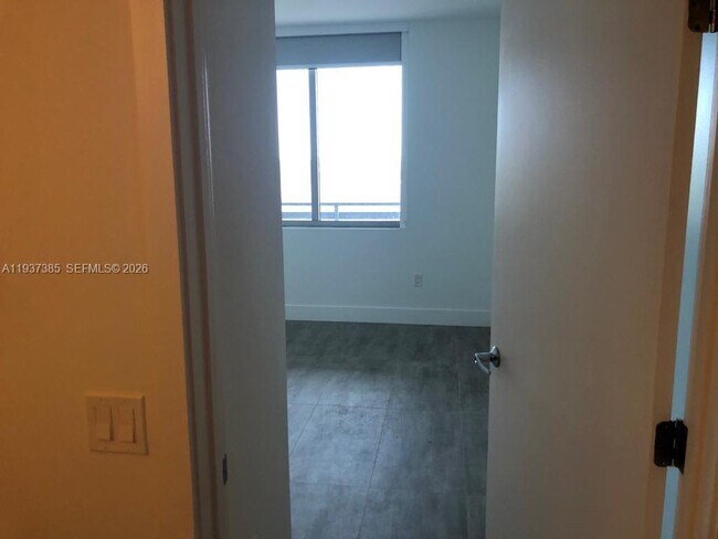 Building Photo - 16385 Biscayne Blvd