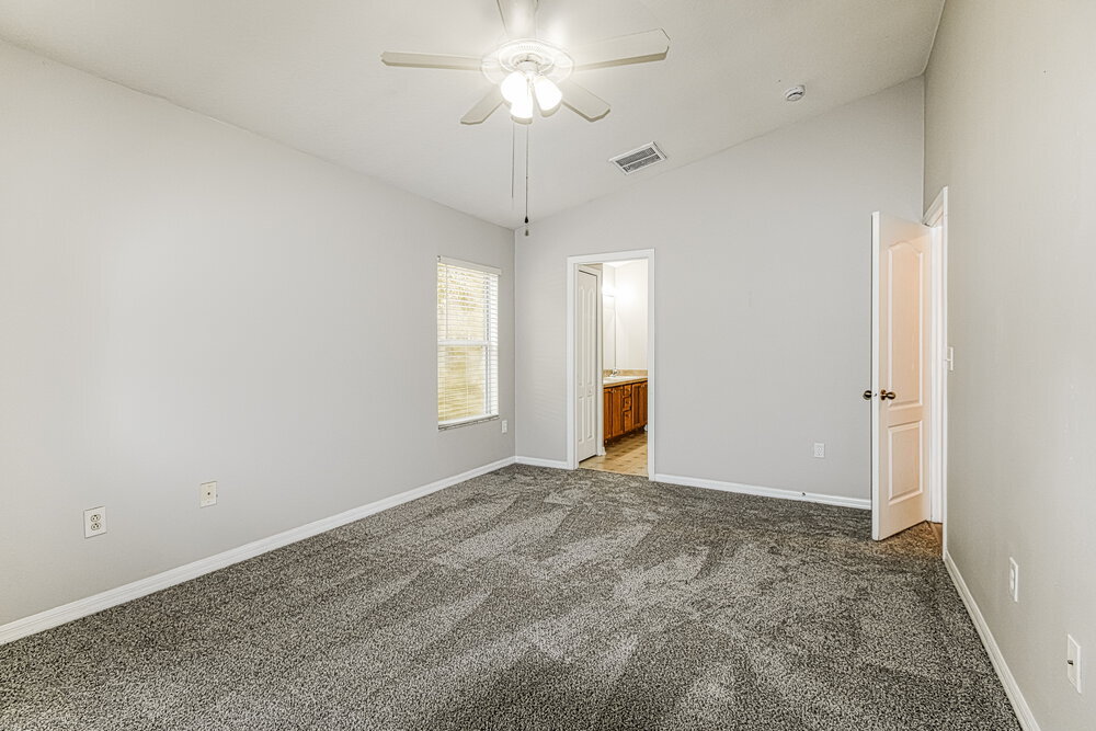 Building Photo - 10138 Perthshire Cir