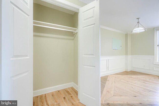 Building Photo - 3533 Keswick Rd