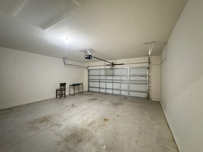 Building Photo - Brand New Construction 4 bedroom 2 bath in Buena Lago Community!