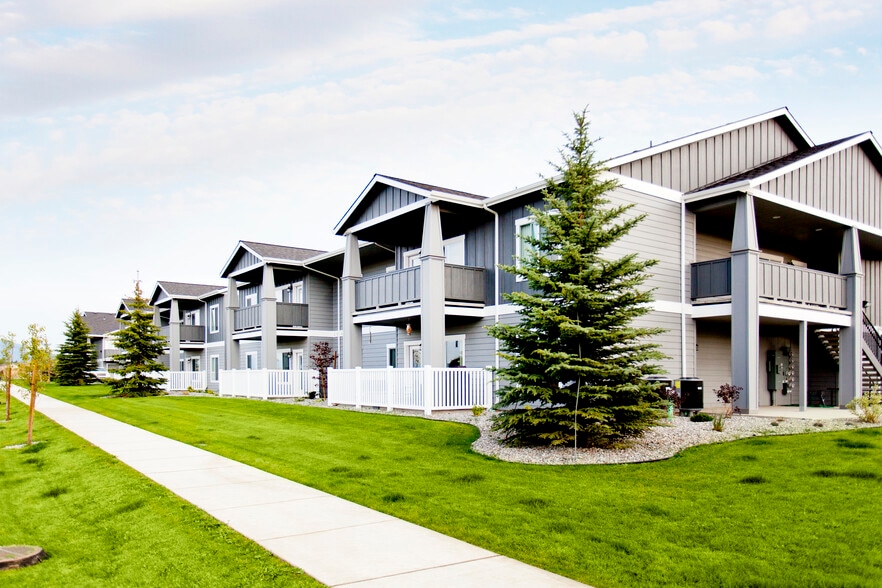 Primary Photo - Park Villas