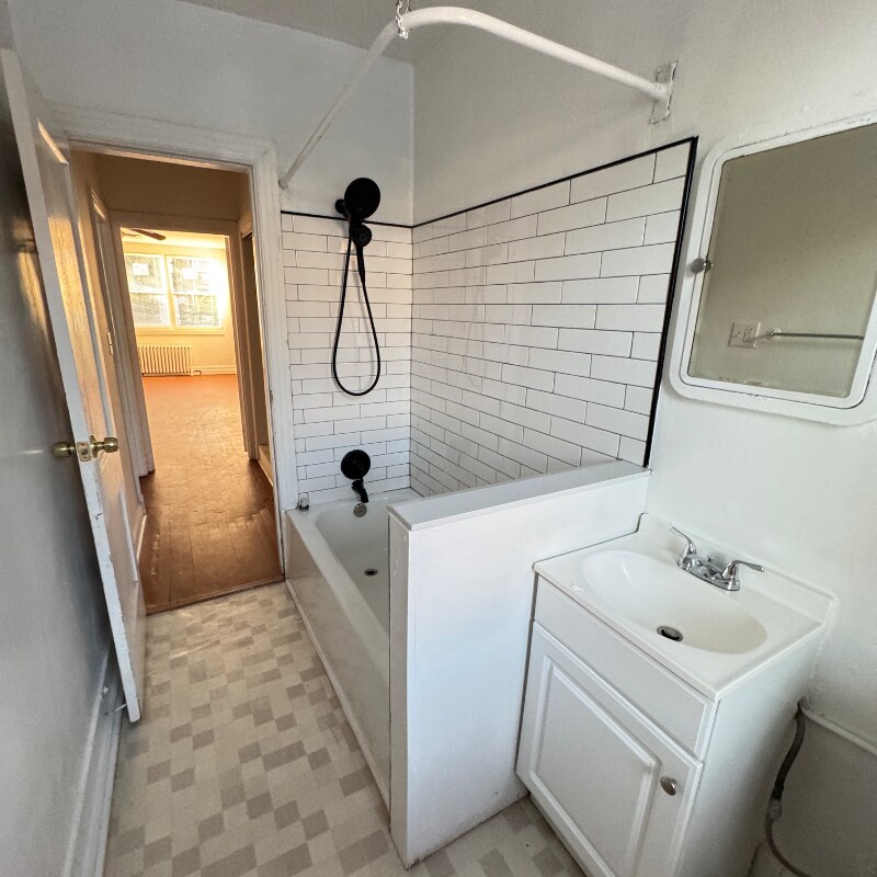 Building Photo - 441 Manor Pl NW