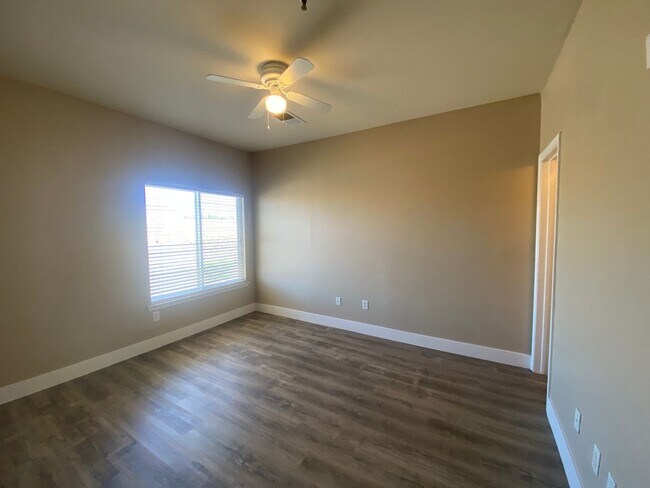 Building Photo - 4 Bedroom, 4 Bathrooms at The Edge at Reno