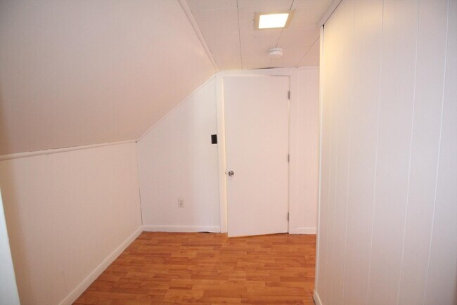 Building Photo - 63 Foster St