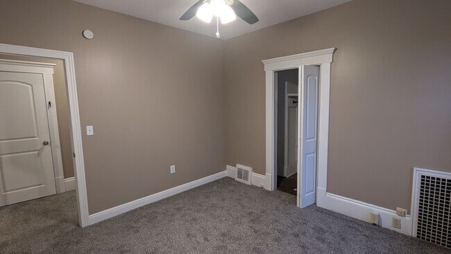 Building Photo - 3-Bedroom, 1-Bathroom Duplex Home for Rent in Perry