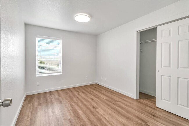 Building Photo - 1310 FM 487