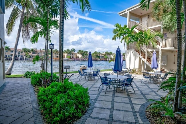 Building Photo - 2600 S Ocean Dr