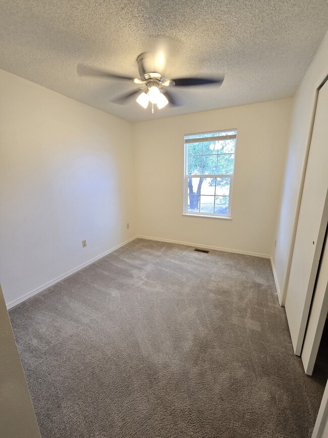 Building Photo - 3995 Beltana Dr