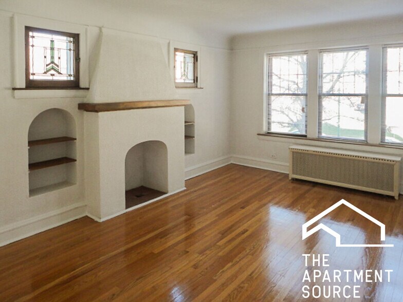 Primary Photo - 2611 W Berwyn Ave