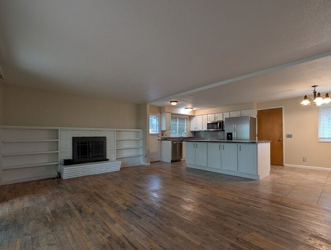 Building Photo - Charming 3-Bedroom, 1.5-Bath Home ~ Landscaping Provided!