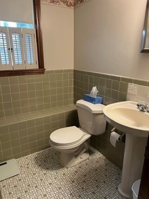 Building Photo - 438 Old Bedford Rd