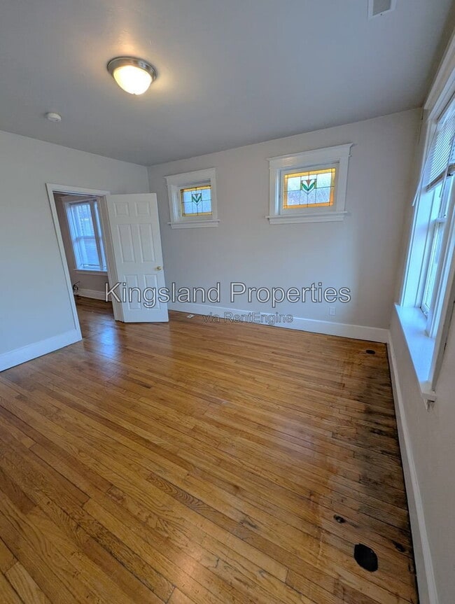Building Photo - 4982 Oleatha Ave