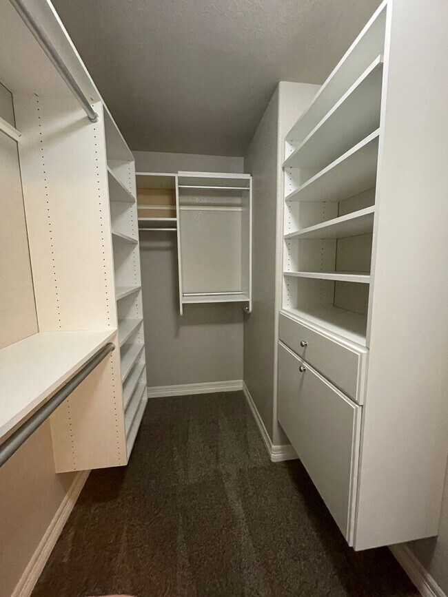 Building Photo - $300 Off 1st Month if Lease Starts by 4/10!